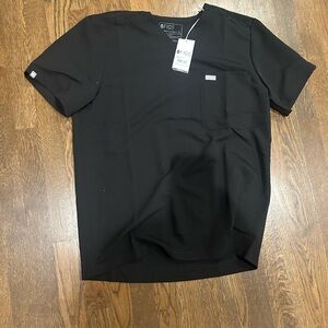 Men’s Leon 3 pocket scrub top